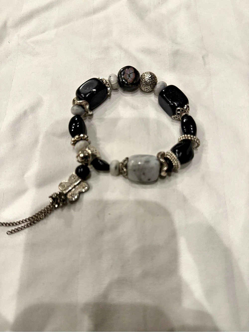 Beaded Charm Bracelet in Black & Gray
